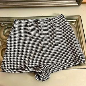 Zara houndstooth XS skort preppy old money